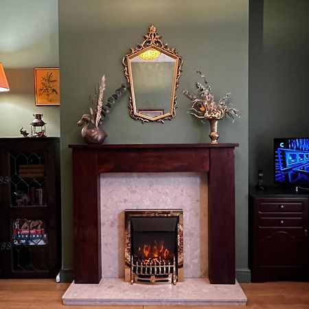 Robin'S Hollow: 2Bd Home Near Wrexham Afc Exteriér fotografie