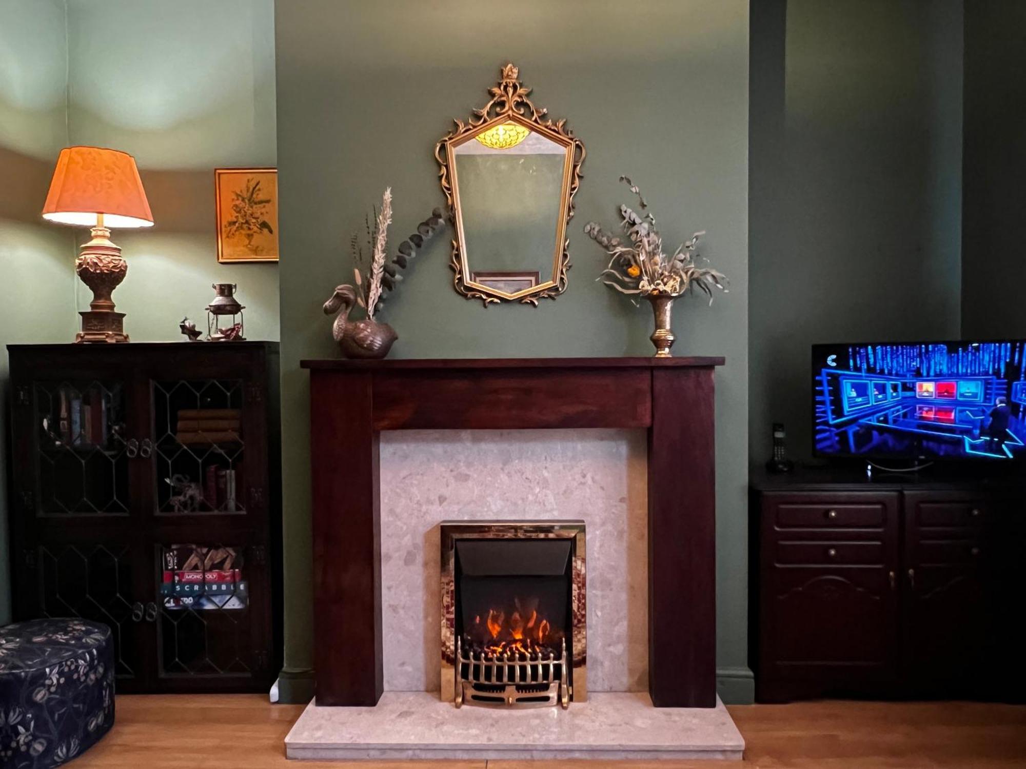 Robin'S Hollow: 2Bd Home Near Wrexham Afc Exteriér fotografie