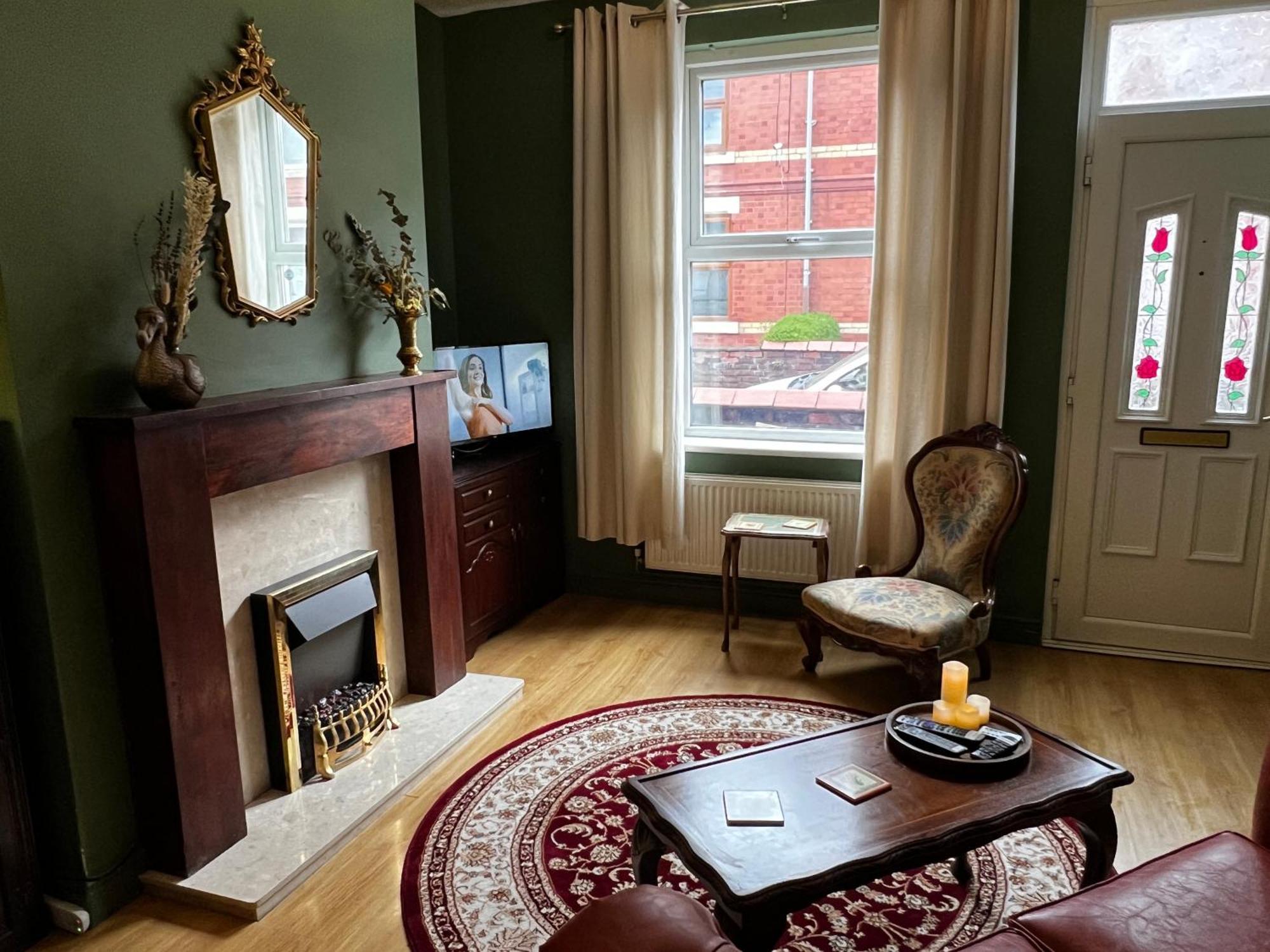 Robin'S Hollow: 2Bd Home Near Wrexham Afc Exteriér fotografie