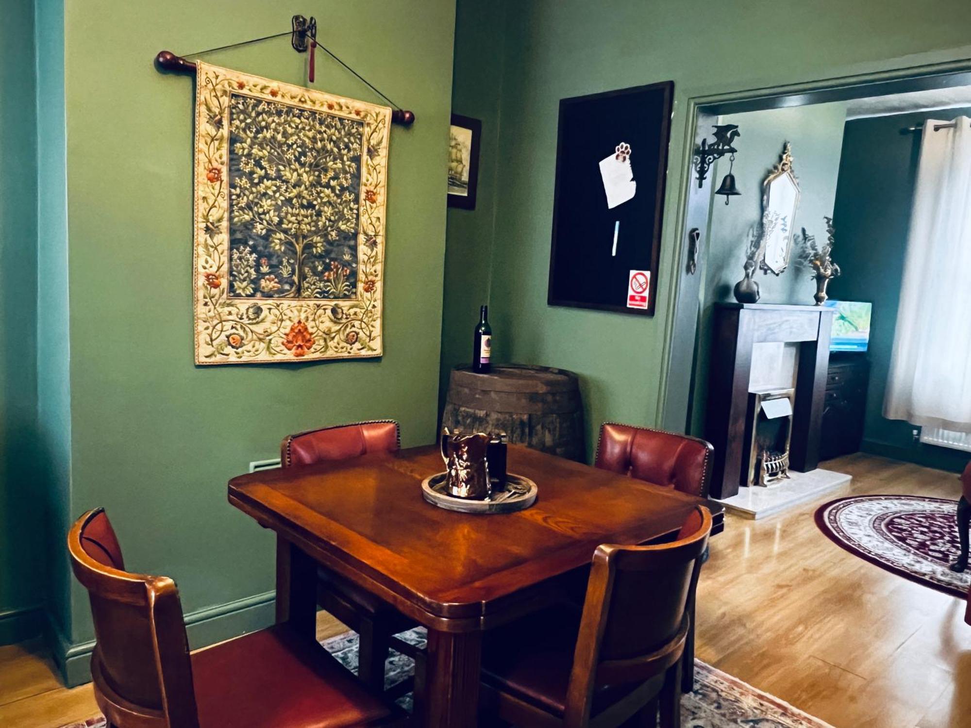 Robin'S Hollow: 2Bd Home Near Wrexham Afc Exteriér fotografie
