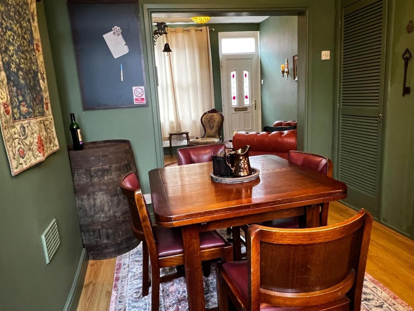 Robin'S Hollow: 2Bd Home Near Wrexham Afc Exteriér fotografie